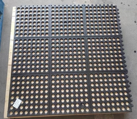 แผ่นยางแบบแอนติสแตติก Hole Mat แผ่นยางแบบสแตติก Dissipative Mat แผ่นยางแบบแอนติสแตติก